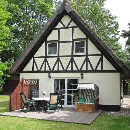 Huehnerhaus By Interhome Nonnevitz